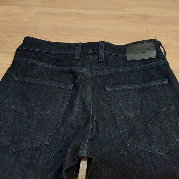 Guess Jeans   Medium slim straight  Size 26 Women’s Denim Jeans blue  Dark Wash - Picture 12 of 12